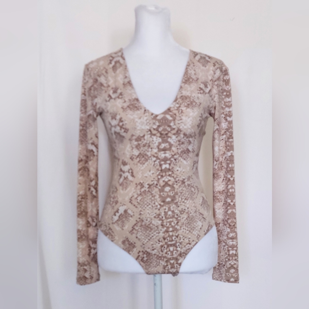 Leith Anthropologie Long Sleeve Faux Snakeskin Print Brown Tan Bodysuit Size XS